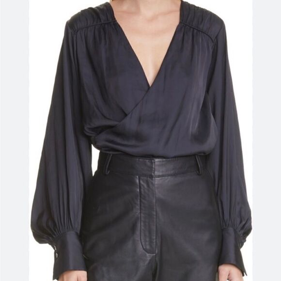 FRAME NWT Crossover V-Neck Balloon Sleeve Satin Top Blouse Black MSRP: 398.00 - Picture 3 of 7